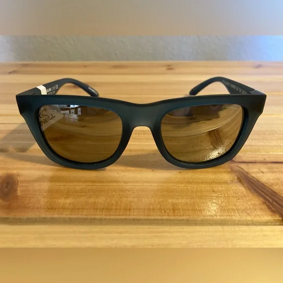O’Neill Sunglasses 🕶️ - Picture 3 of 7